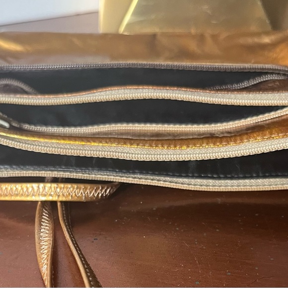 Vintage Sharif Crossbody - Picture 10 of 11